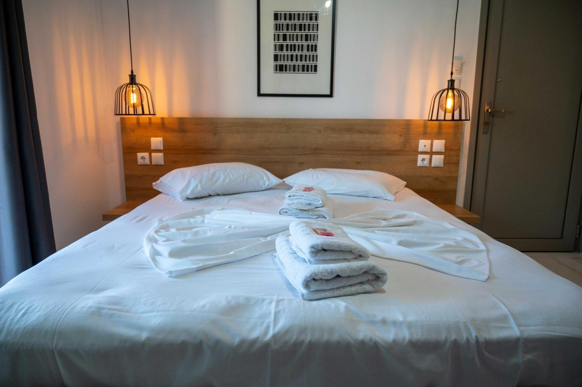 Finikas Suites & Apartments 10Min From Athens Airport Artemida  Exteriér fotografie