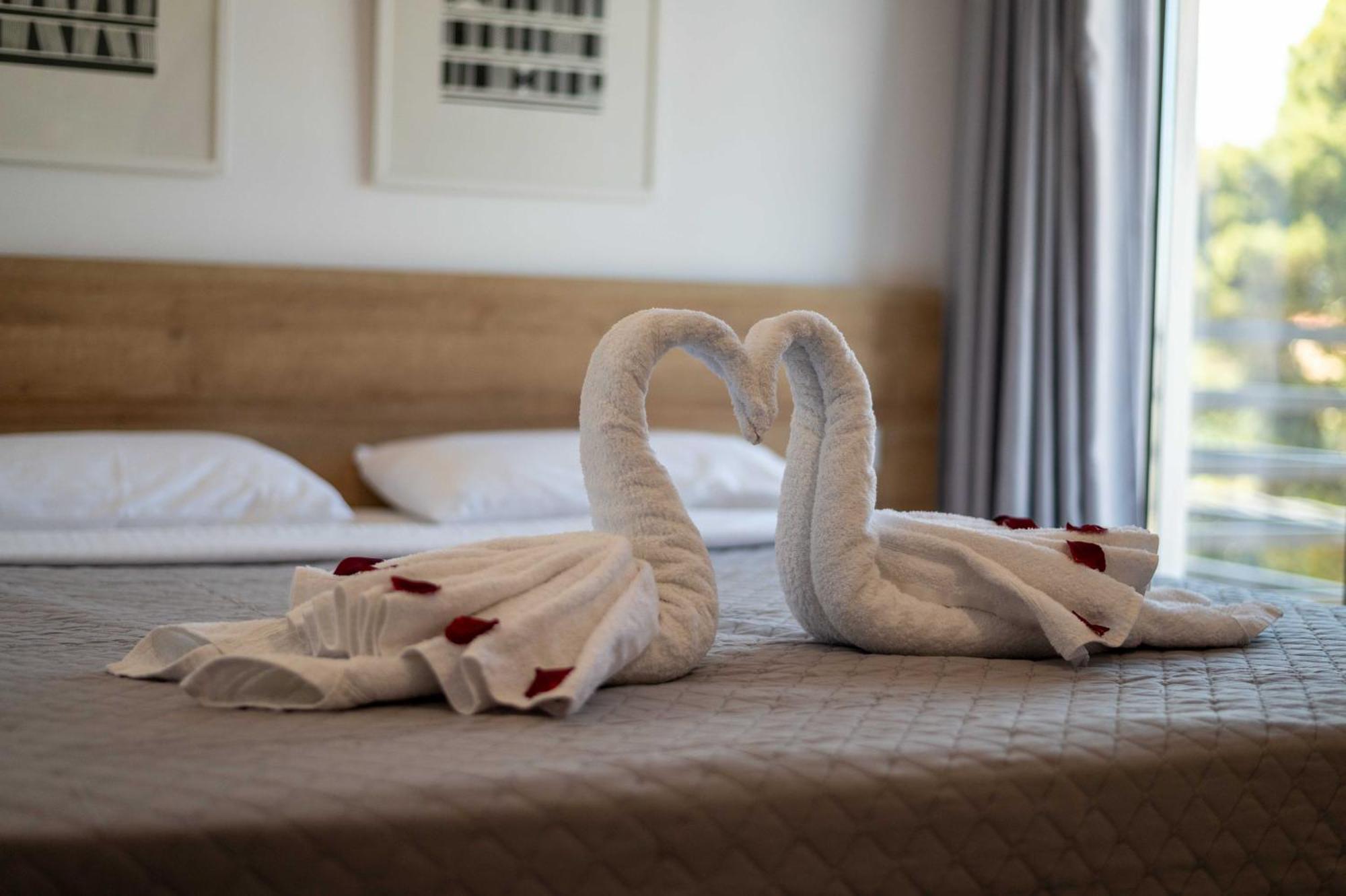 Finikas Suites & Apartments 10Min From Athens Airport Artemida  Exteriér fotografie