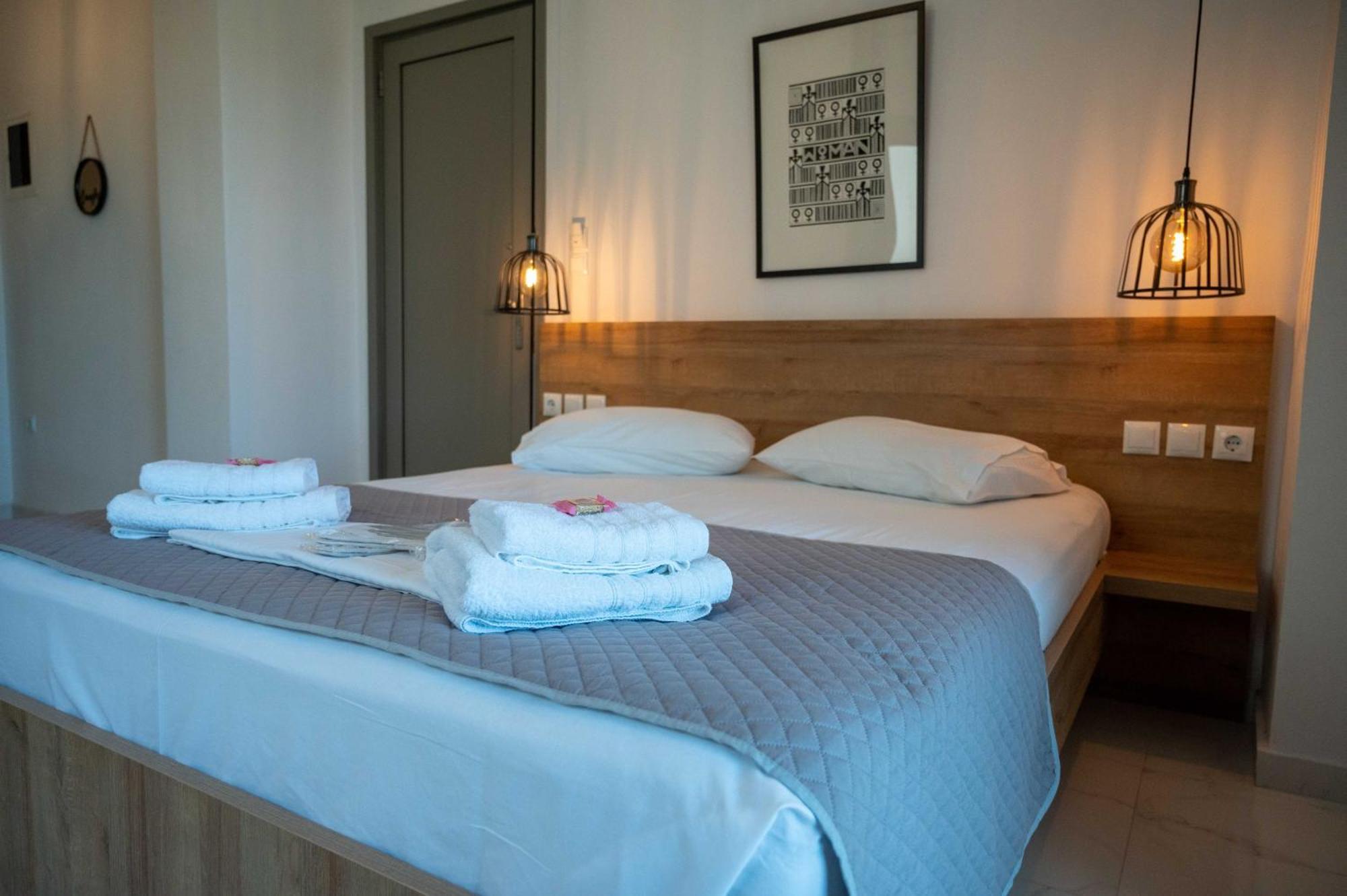 Finikas Suites & Apartments 10Min From Athens Airport Artemida  Exteriér fotografie
