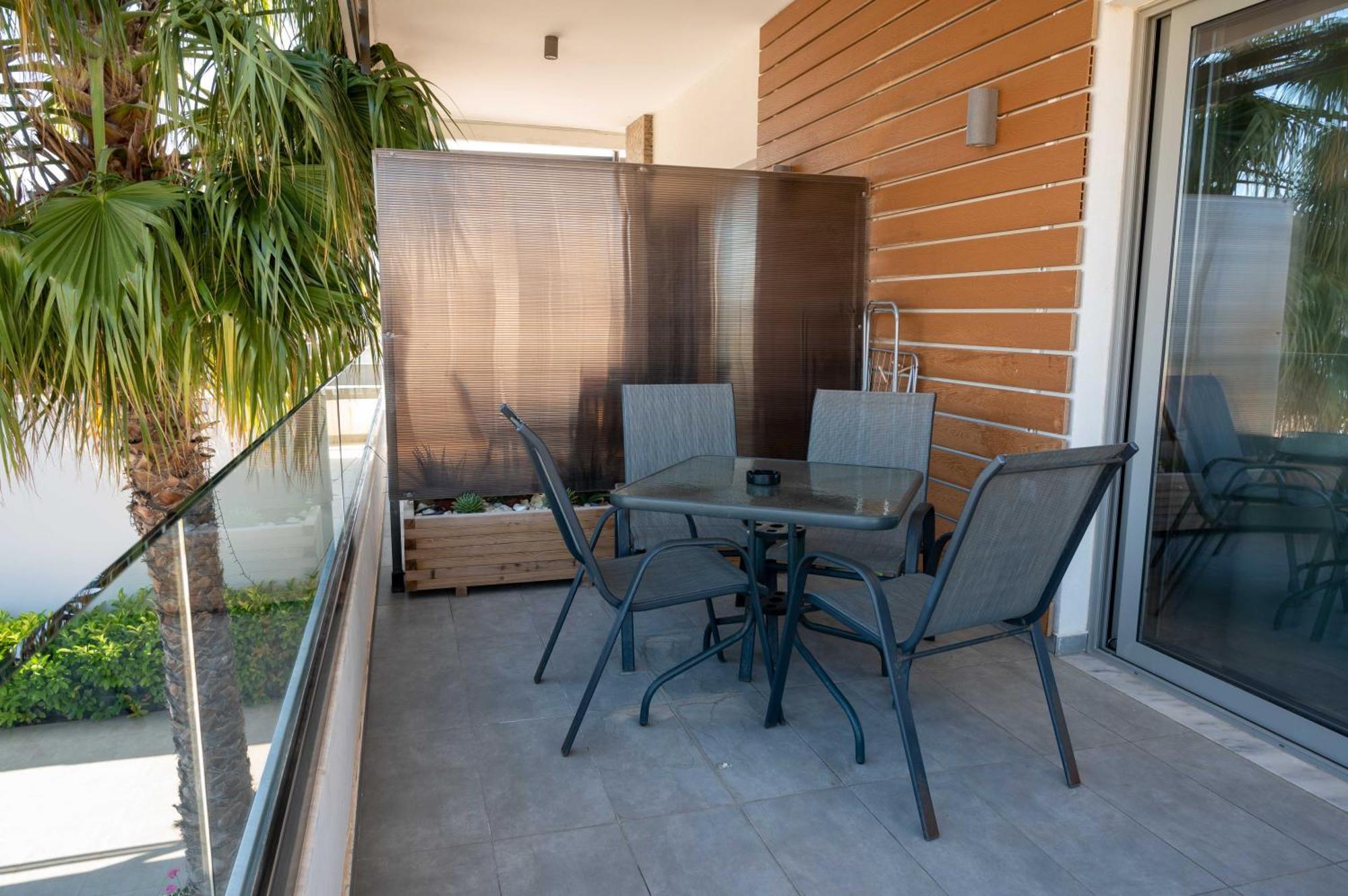 Finikas Suites & Apartments 10Min From Athens Airport Artemida  Exteriér fotografie