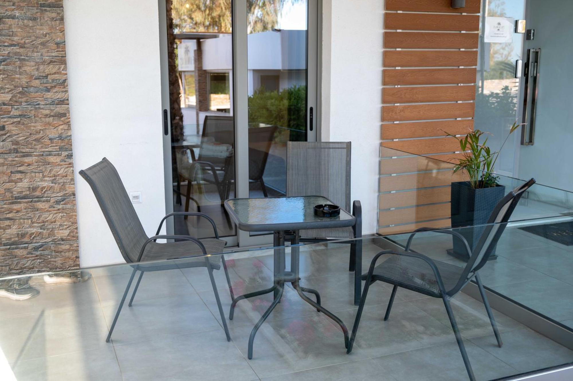 Finikas Suites & Apartments 10Min From Athens Airport Artemida  Exteriér fotografie